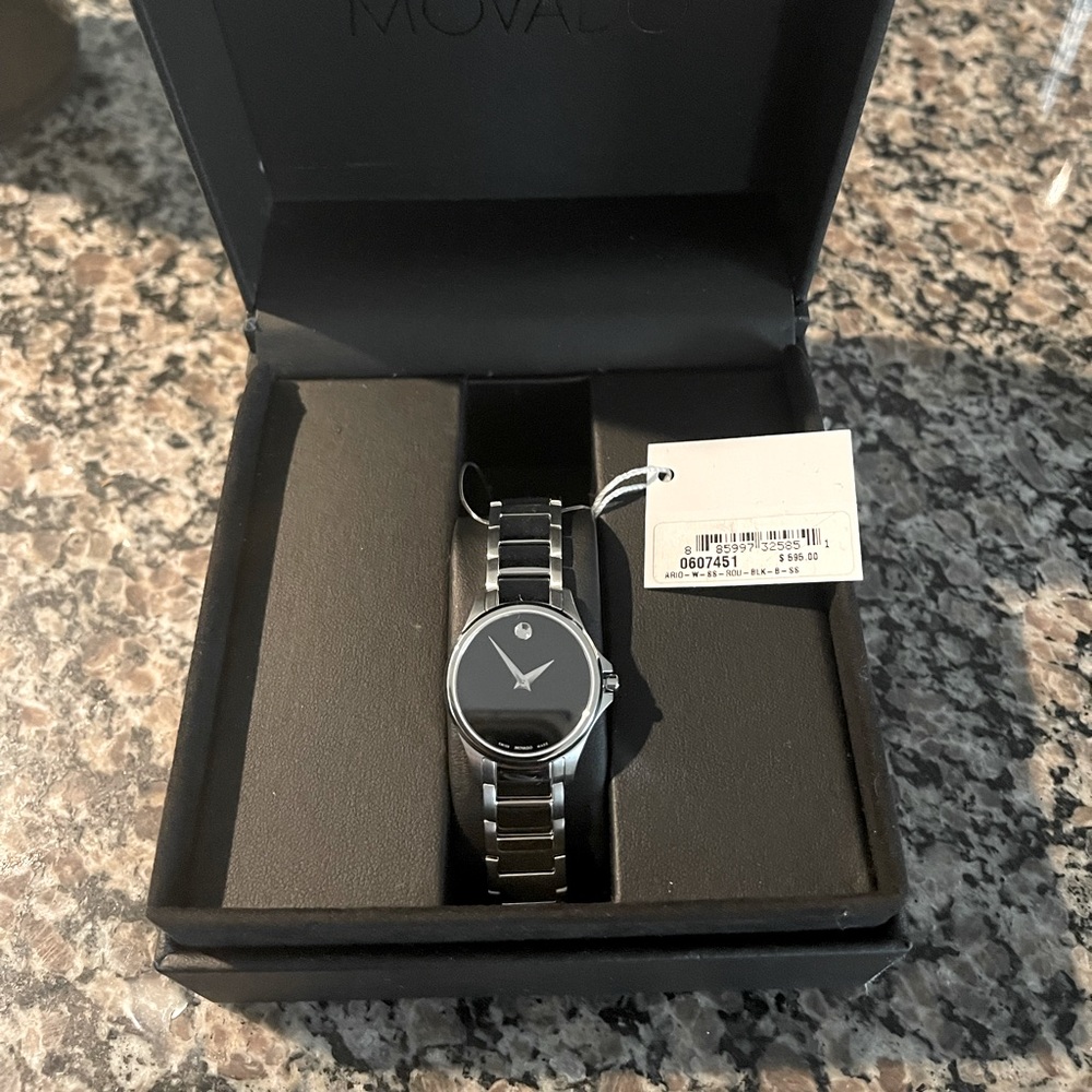 ✨ SALE -MOVADO ✨
Ario Quartz Black Dial Ladies Watch 0607451